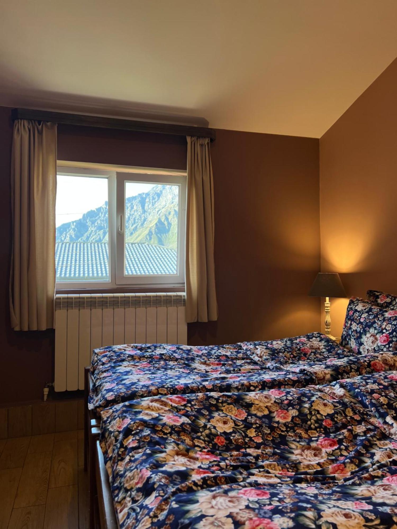 Guest House 15 Kazbegi Luaran gambar