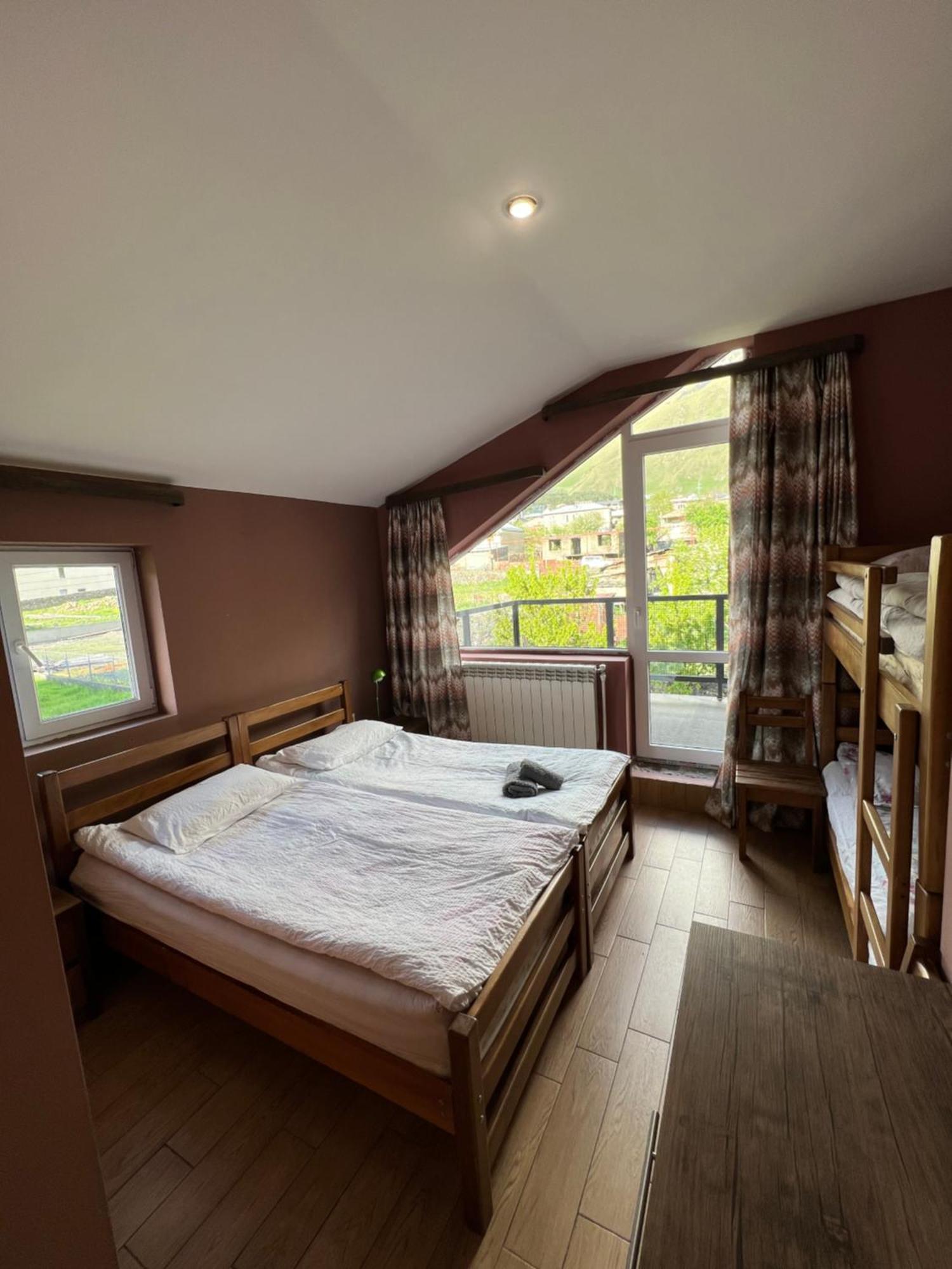 Guest House 15 Kazbegi Luaran gambar