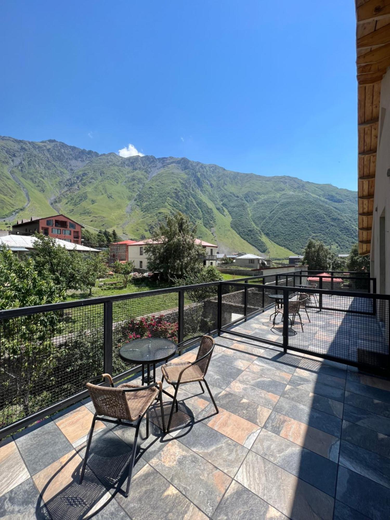 Guest House 15 Kazbegi Luaran gambar