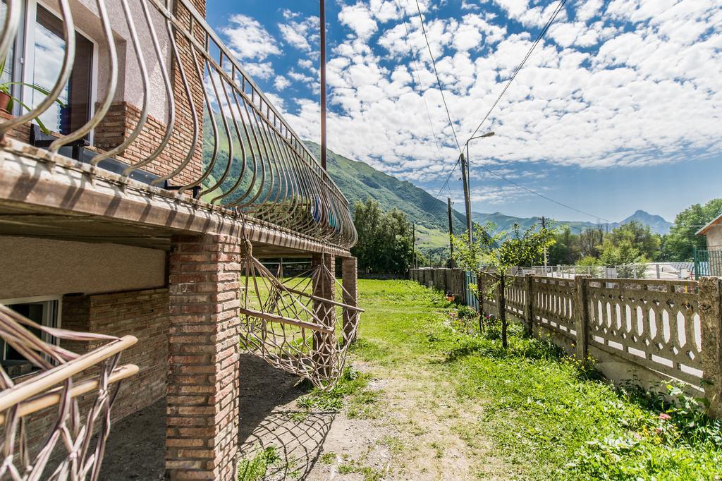 Guest House 15 Kazbegi Luaran gambar