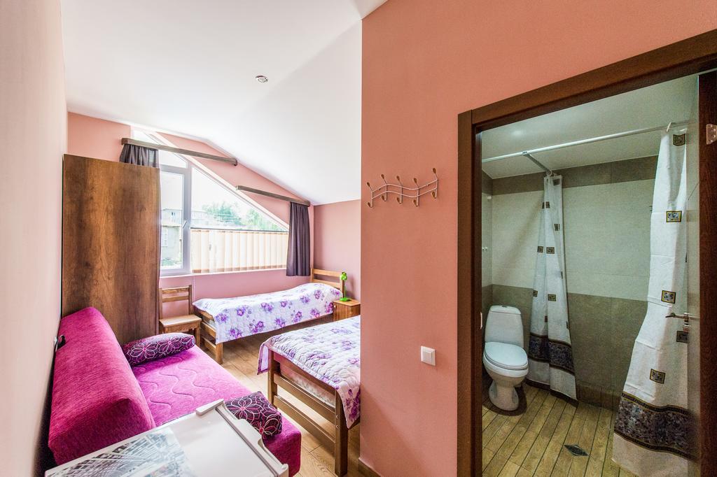 Guest House 15 Kazbegi Luaran gambar