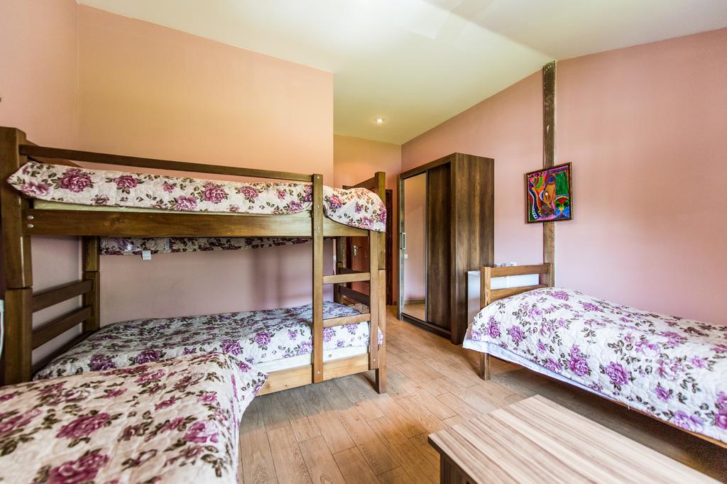 Guest House 15 Kazbegi Luaran gambar